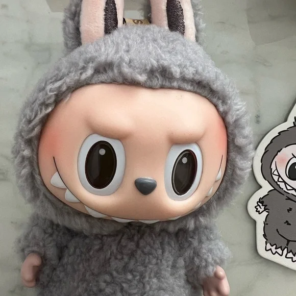 Authentic The Monsters Macaroon- Sesame Bean - Picture 4 of 16